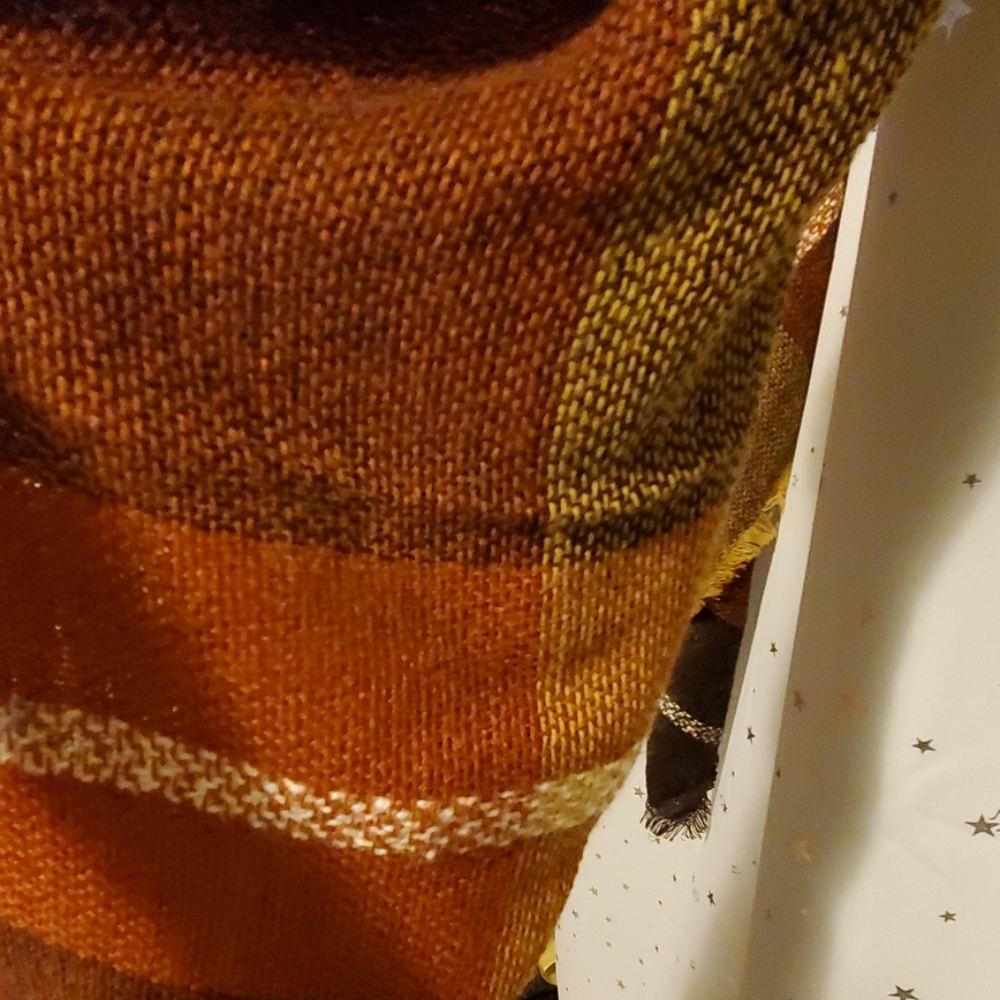 Scarf - Picture 2 of 3